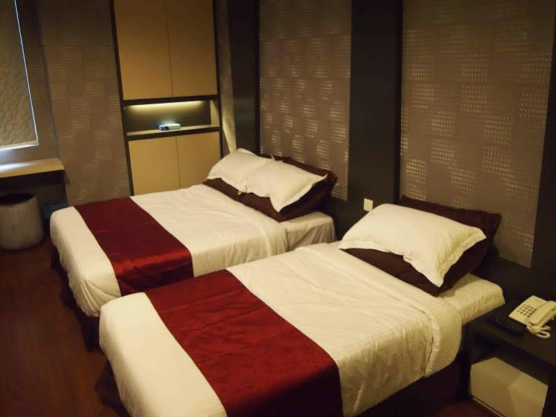 ג'והור בהרו Chariton Hotel Nusa Bestari מראה חיצוני תמונה