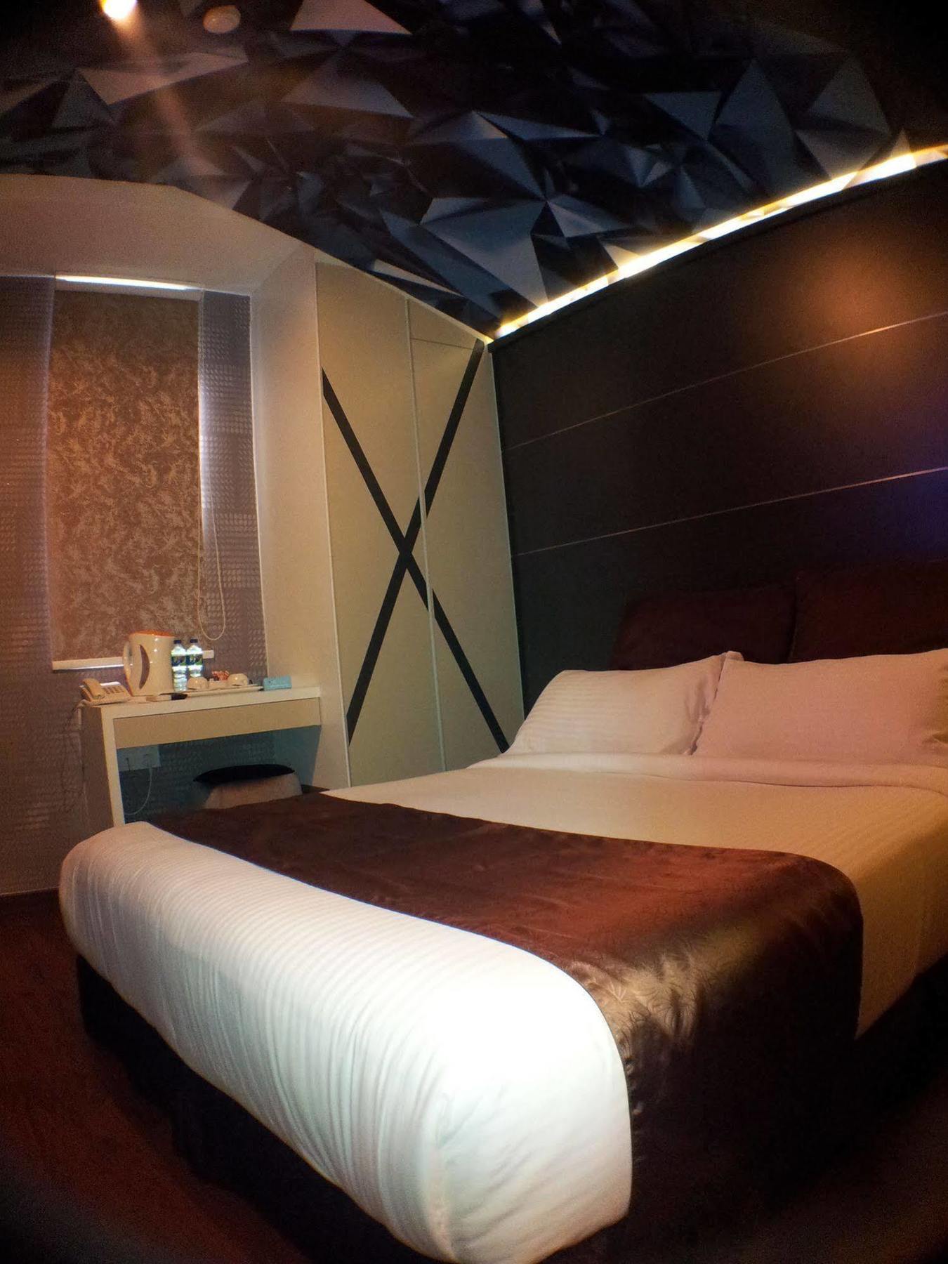 ג'והור בהרו Chariton Hotel Nusa Bestari מראה חיצוני תמונה