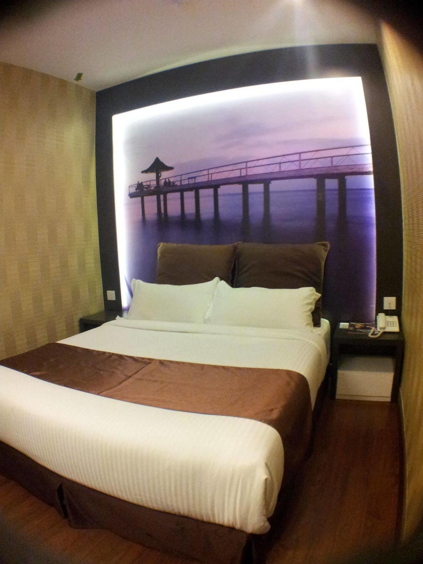 ג'והור בהרו Chariton Hotel Nusa Bestari מראה חיצוני תמונה