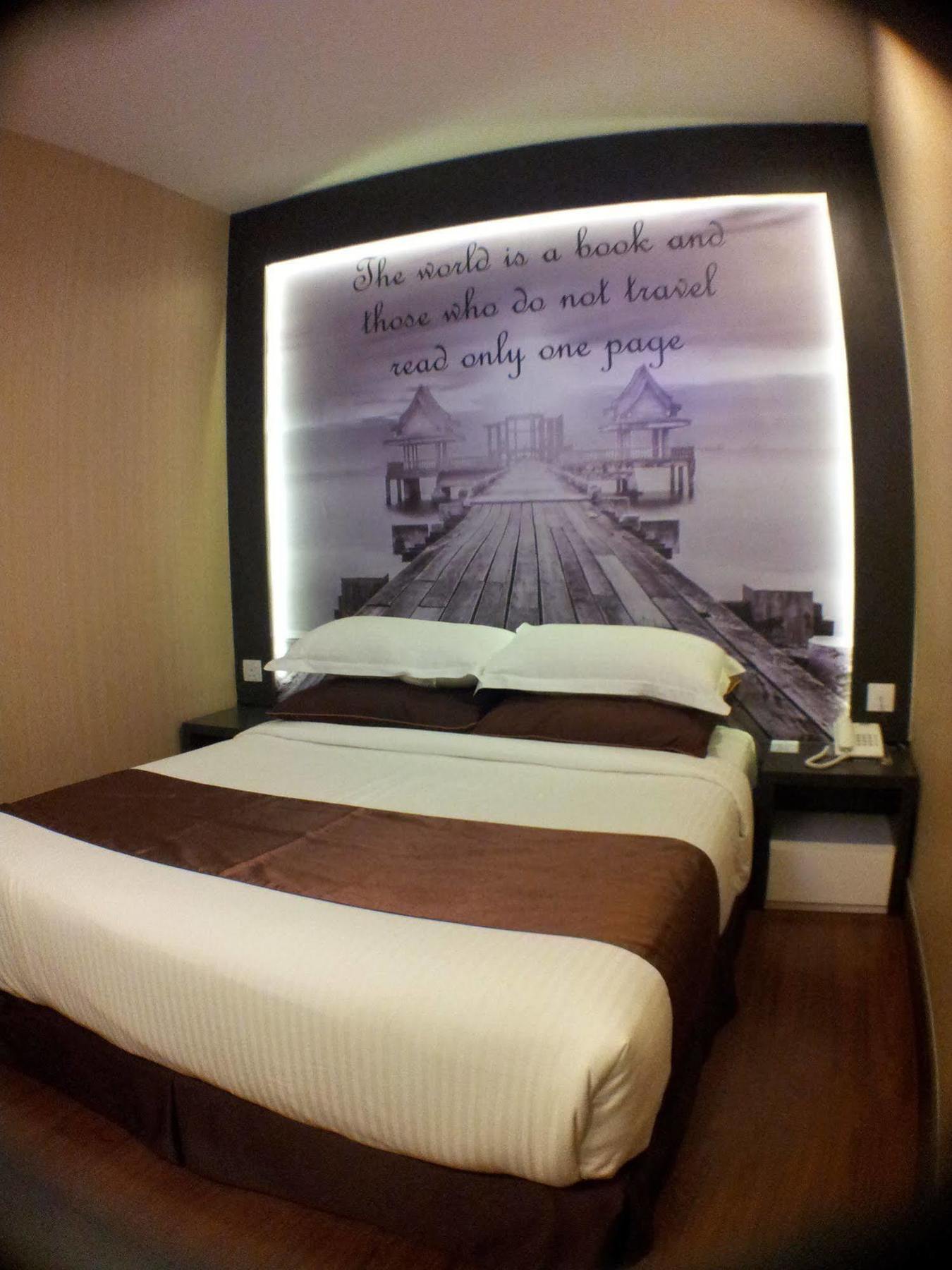 ג'והור בהרו Chariton Hotel Nusa Bestari מראה חיצוני תמונה