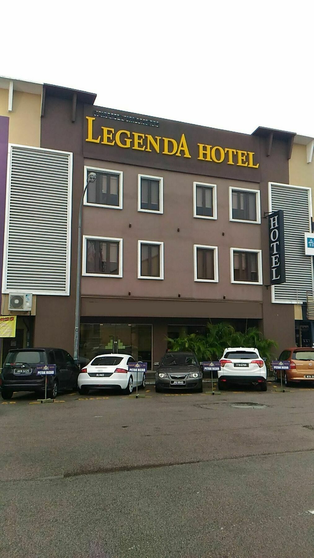 ג'והור בהרו Chariton Hotel Nusa Bestari מראה חיצוני תמונה